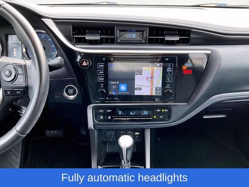 Used 2019 Toyota Corolla XSE image 11