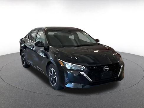 Used 2025 Nissan Sentra SV FWD image 15