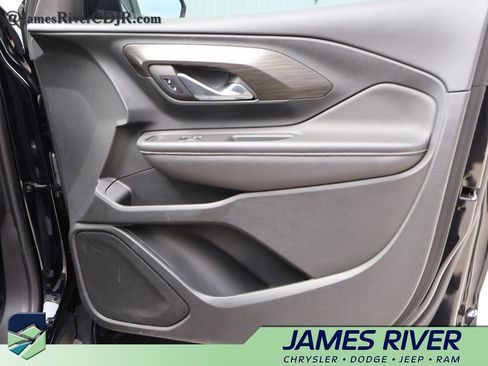 Used 2022 GMC Terrain SLE FWD image 8