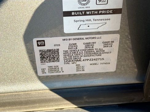 Used 2023 GMC Acadia SLT image 46