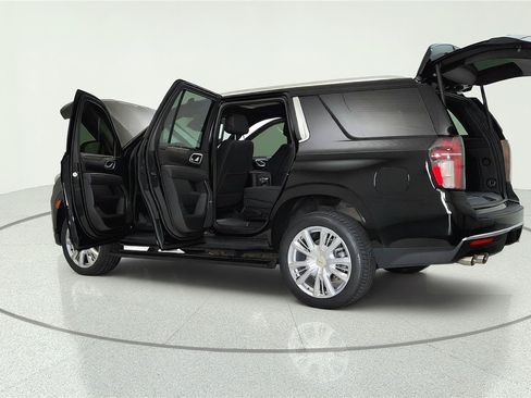 Used 2023 Chevrolet Tahoe High Country AWD/4WD image 12
