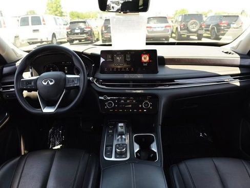 Used 2023 INFINITI QX60 Sensory w/ Vision Package AWD/4WD image 7