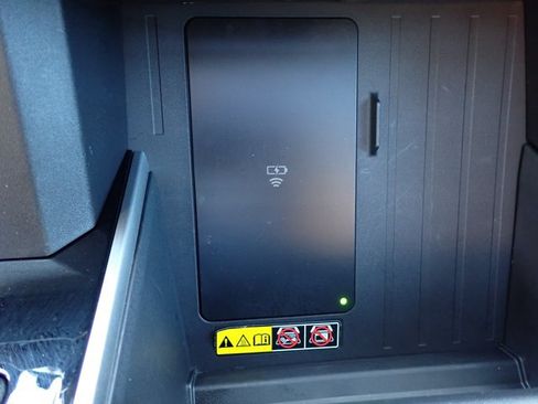 Used 2025 Toyota Sequoia Platinum AWD/4WD image 22