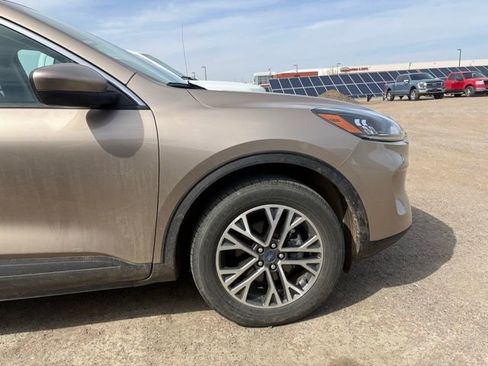 Used 2020 Ford Escape SEL image 11
