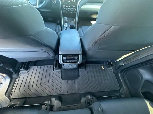Used 2020 Subaru Ascent Premium w/ Convenience Package AWD/4WD image 27