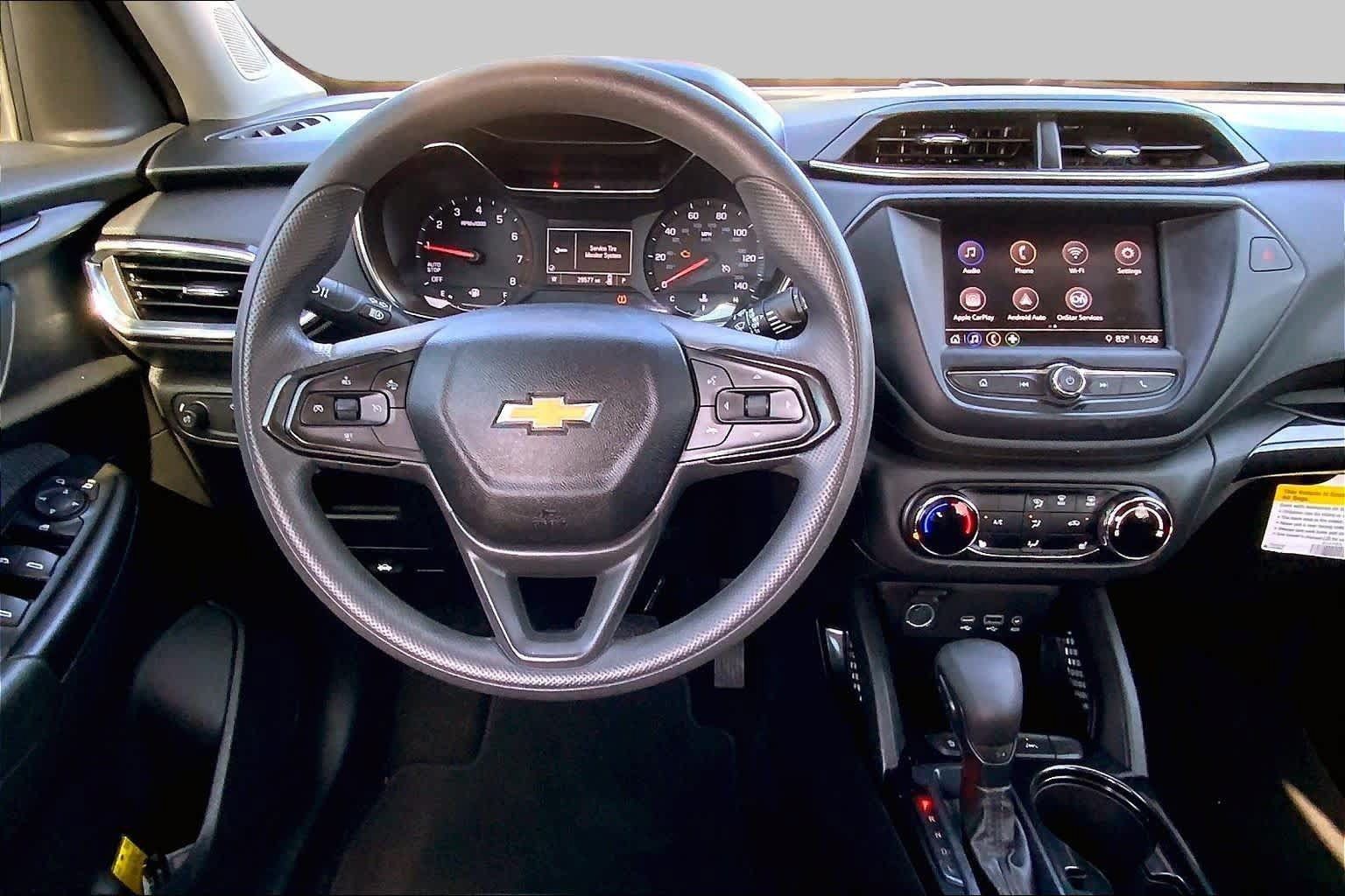 Used 2021 Chevrolet TrailBlazer LT w/ Driver Confidence Package FWD image 6
