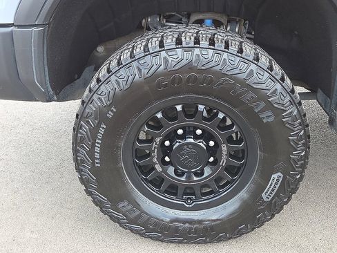 Used 2024 GMC Sierra 2500 AT4X w/ AT4X AEV Edition AWD/4WD image 9