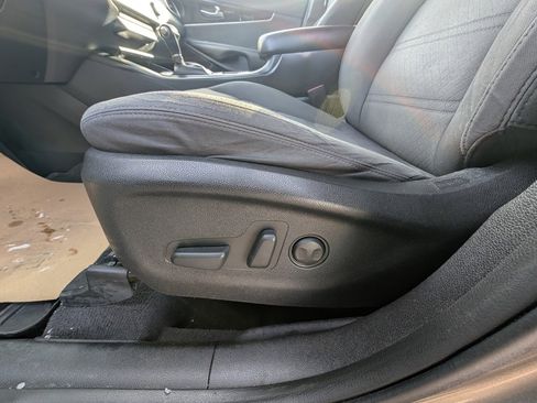 Used 2016 Kia Sorento LX w/ LX Convenience Package image 11