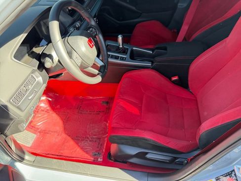 Used 2024 Honda Civic Type R image 12