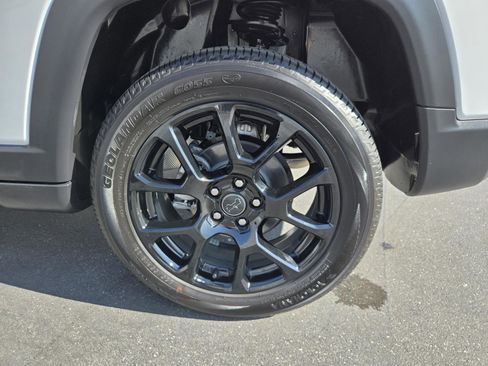 Used 2026 Jeep Compass Latitude image 36