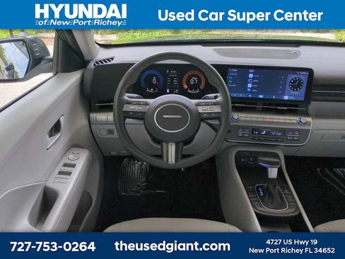 Used 2025 Hyundai Kona SEL FWD image 17