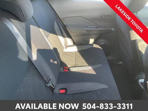 Used 2019 Nissan Kicks S image 19