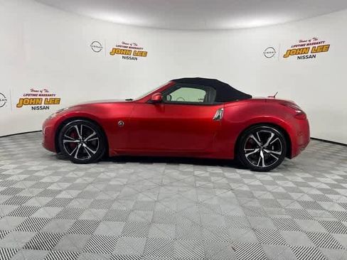 Used 2018 Nissan 370Z Touring Sport image 3