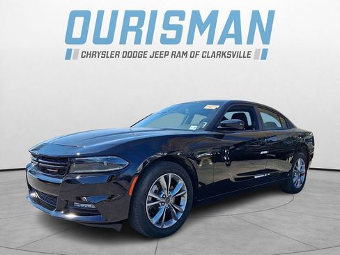 Used 2023 Dodge Charger SXT w/ Cold Weather Package image 3