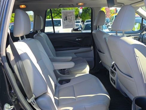 Used 2017 Honda Pilot Elite image 12