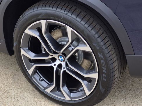 New 2026 BMW X5 sDrive40i w/ Climate Comfort Package image 7