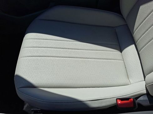 Used 2023 Volkswagen Tiguan SE w/ Panoramic Sunroof Package AWD/4WD image 26
