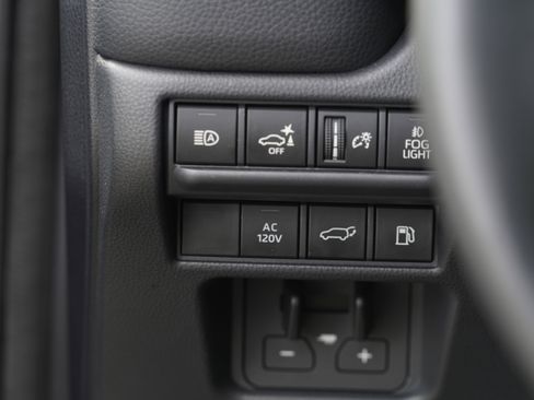 Used 2024 Toyota Land Cruiser image 16