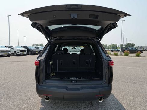 Used 2023 Chevrolet Traverse LT AWD/4WD image 14