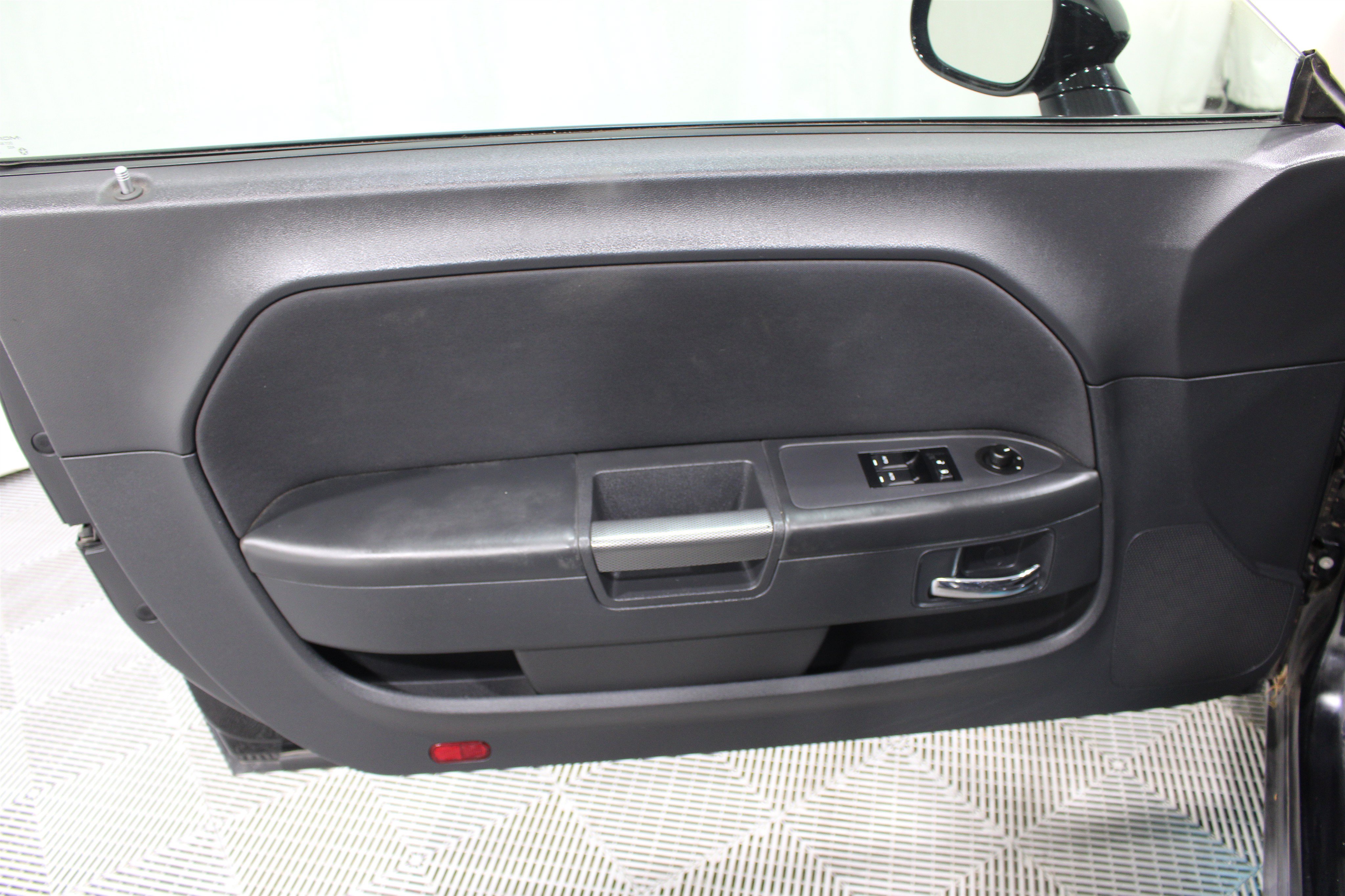 Used 2012 Dodge Challenger R/T RWD image 6