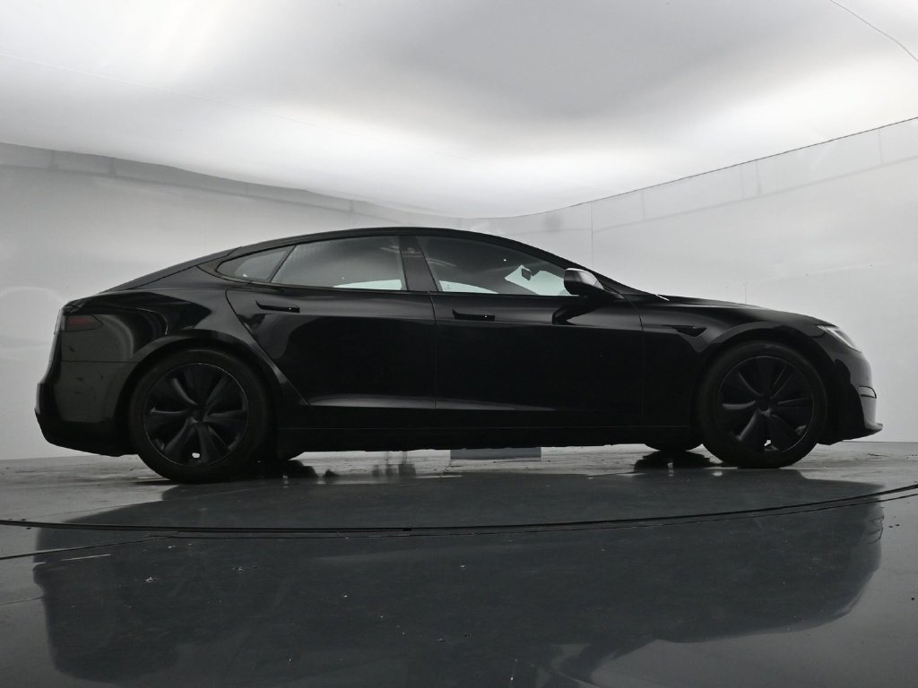 Used 2022 Tesla Model S AWD/4WD image 39