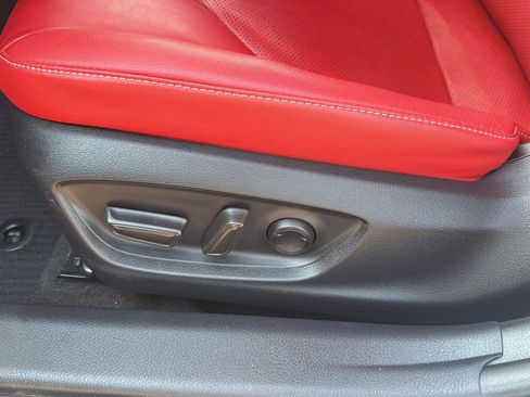 Used 2022 Toyota Camry XSE FWD image 19