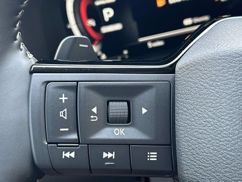 New 2026 Nissan Pathfinder SL FWD image 29