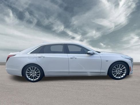Used 2018 Cadillac CT6 AWD image 6