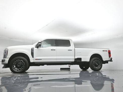 Used 2024 Ford F250 Platinum AWD/4WD image 53