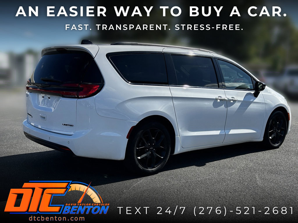 Used 2025 Chrysler Pacifica Limited FWD image 5