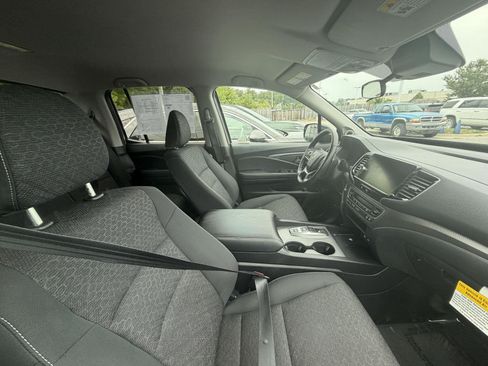 Used 2024 Honda Ridgeline Sport image 6