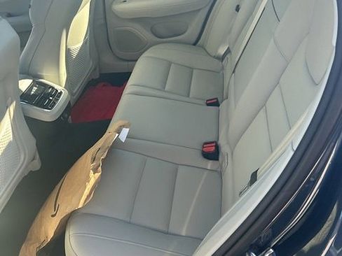 Used 2020 Volvo S60 T6 Inscription image 8