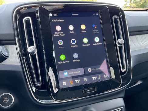 New 2026 Volvo XC40 B4 Core w/ Climate Package image 21