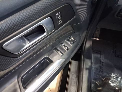 Used 2024 Ford Mustang Convertible RWD image 8