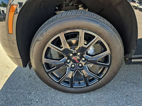 Certified 2025 GMC Yukon XL Denali w/ Sun & Power Step Package AWD/4WD image 34