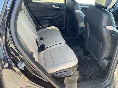 Used 2021 Ford Escape SEL w/ Technology Package image 27