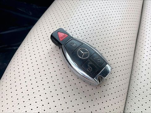 Used 2018 Mercedes-Benz C 300 4MATIC Sedan w/ Premium Package image 36