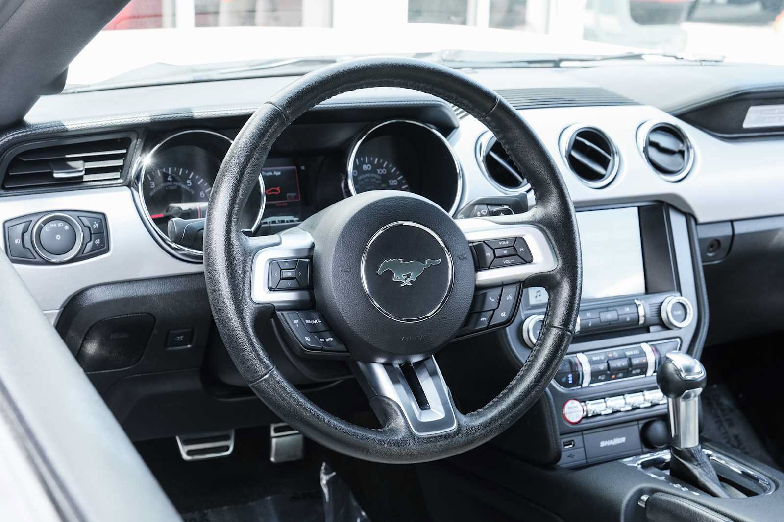 Used 2017 Ford Mustang Premium w/ Equipment Group 201A RWD image 20