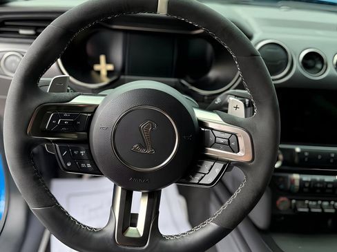 Used 2022 Ford Mustang Shelby GT500 w/ Technology Package image 25