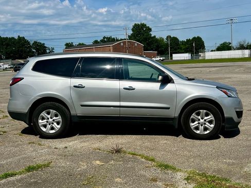 Used 2014 Chevrolet Traverse LS FWD image 6