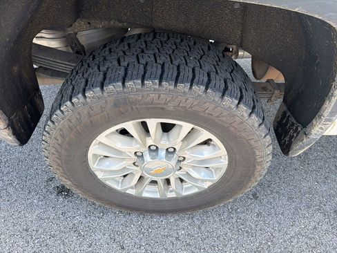 Used 2021 Chevrolet Silverado 2500 High Country w/ Z71 Off-Road Package AWD/4WD image 4