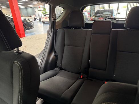 Used 2018 Toyota RAV4 XLE image 36