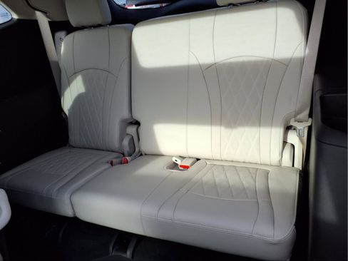 Used 2024 Buick Enclave Avenir w/ Avenir Technology Package FWD image 22