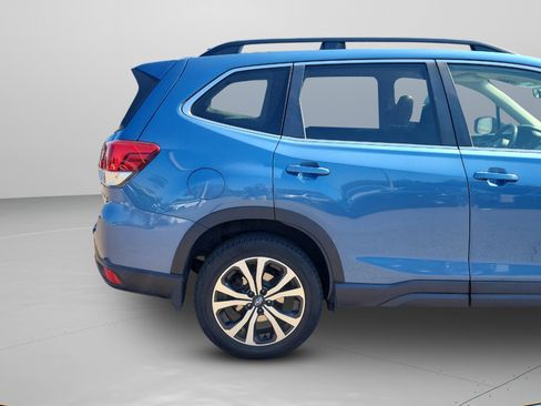 Used 2021 Subaru Forester Limited image 38