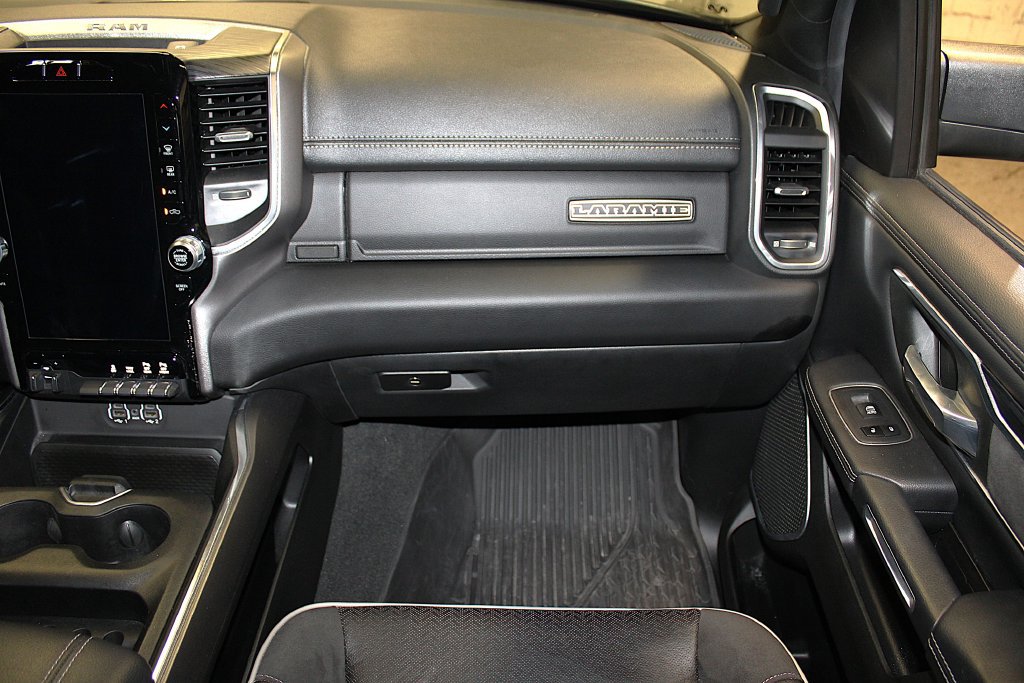 Used 2023 RAM 1500 Laramie AWD/4WD image 34