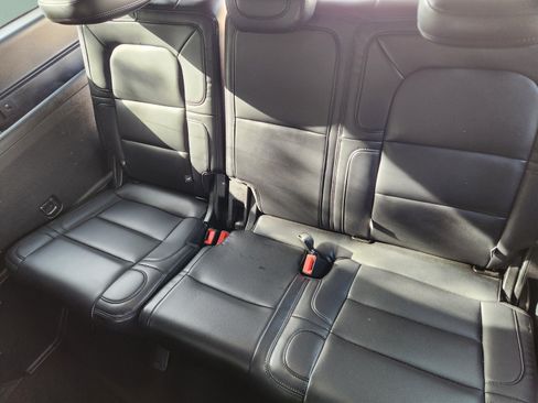 Used 2020 Lincoln Navigator L Reserve w/ Luxury Package RWD image 29