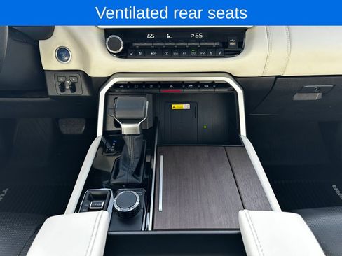 Used 2023 Toyota Tundra Capstone AWD/4WD image 15