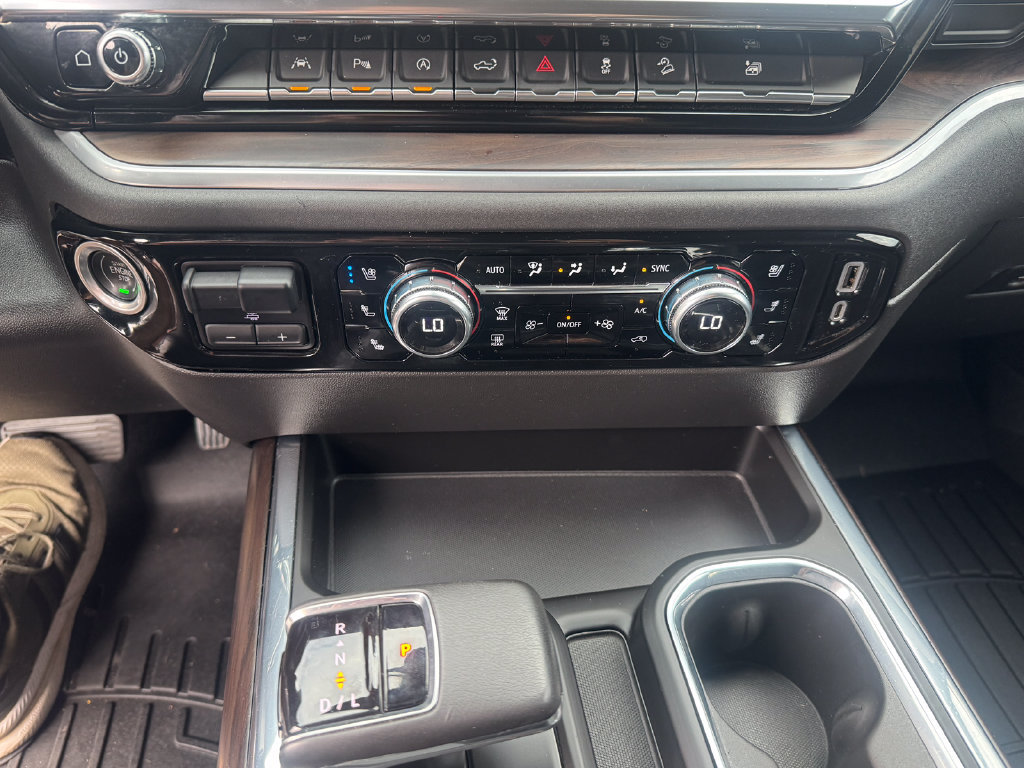 Used 2022 GMC Sierra 1500 SLT w/ SLT Convenience Package AWD/4WD image 19