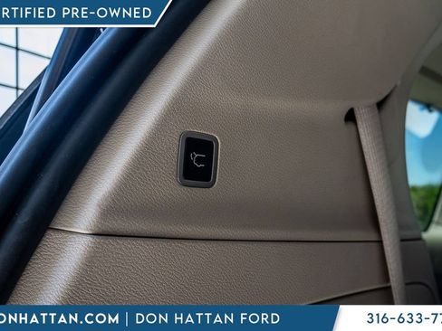 Used 2023 Chrysler Pacifica Limited FWD image 29
