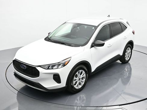 Used 2023 Ford Escape Active image 27